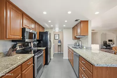 633 E Calavar Road, Phoenix, AZ 85022 - Photo 7