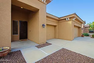 2011 W Spur Dr, Phoenix, AZ 85085 - Photo 3