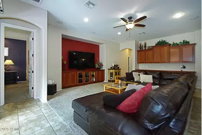 2011 W Spur Drive, Phoenix, AZ 85085 - Photo 17