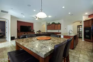 2011 W Spur Dr, Phoenix, AZ 85085 - Photo 27
