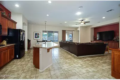 2011 W Spur Drive, Phoenix, AZ 85085 - Photo 23