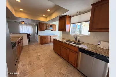 10416 W Prairie Hills Circle, Sun City, AZ 85351 - Photo 5