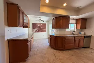 10416 W Prairie Hills Cir, Sun City, AZ 85351 - Photo 17