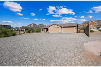 86 E Moon Vista Street, Apache Junction, AZ 85119 - Photo 3