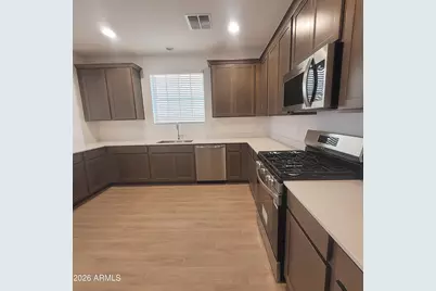 9833 W Catalina Drive, Phoenix, AZ 85037 - Photo 5