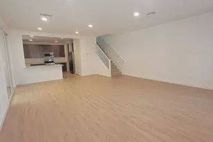 9833 W Catalina Dr, Phoenix, AZ 85037 - Photo 11