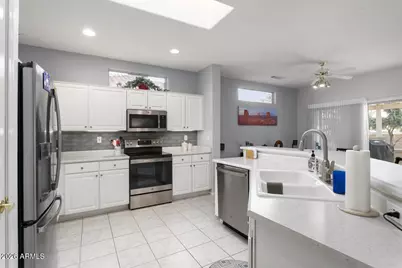 15343 W Echo Canyon Drive, Surprise, AZ 85374 - Photo 13