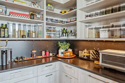 2 Biltmore Estate #309, Phoenix, AZ 85016 - Photo 17