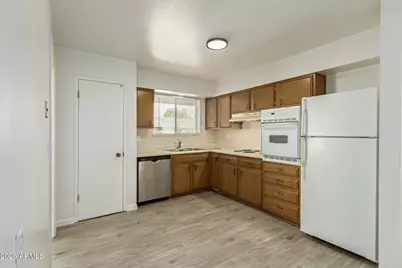 11014 W Cheryl Drive, Sun City, AZ 85351 - Photo 13