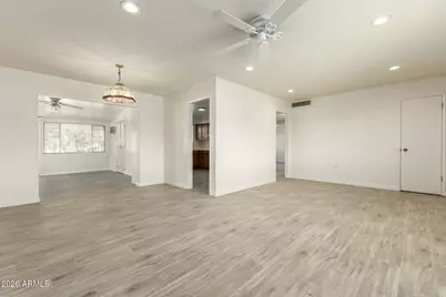 11014 W Cheryl Drive, Sun City, AZ 85351 - Photo 7