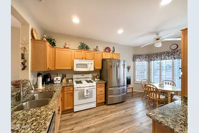 17961 N Somerset Drive, Surprise, AZ 85374 - Photo 5