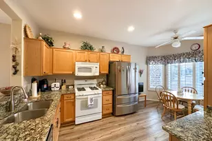 17961 N Somerset Dr, Surprise, AZ 85374 - Photo 5