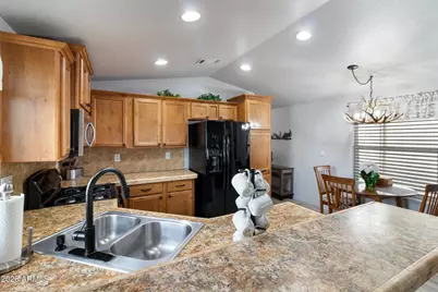 10936 E Apache Trail #121, Apache Junction, AZ 85120 - Photo 5