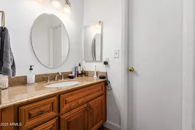 1820 E Morten Avenue #214, Phoenix, AZ 85020 - Photo 9