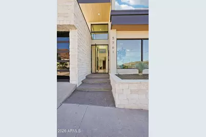 5761 N Echo Canyon Circle, Phoenix, AZ 85018 - Photo 5