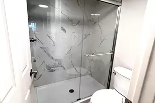 7300 N Dreamy Draw Dr, Phoenix, AZ 85020 - Photo 9