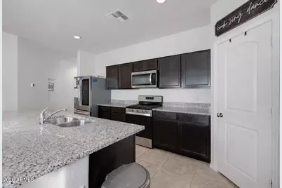 31050 W Earll Drive, Buckeye, AZ 85396 - Photo 9