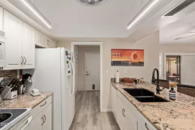 13749 W Meeker Boulevard, Sun City West, AZ 85375 - Photo 17