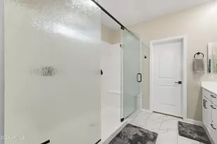 13411 W Range Mule Dr, Peoria, AZ 85383 - Photo 29