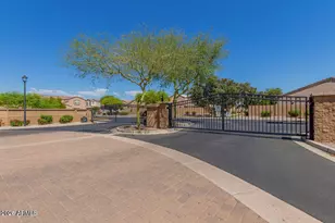 10823 N 70th Ave, Peoria, AZ 85345 - Photo 3