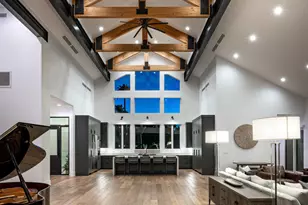 8144 E Del Barquero Dr, Scottsdale, AZ 85258 - Photo 9