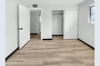 8641 N 37th Avenue, Phoenix, AZ 85051 - Photo 9