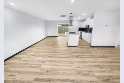 8641 N 37th Avenue, Phoenix, AZ 85051 - Photo 15