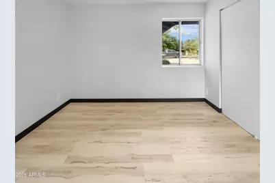 8641 N 37th Avenue, Phoenix, AZ 85051 - Photo 23