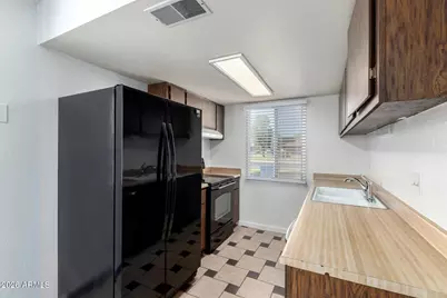 8030 N 32nd Lane, Phoenix, AZ 85051 - Photo 5