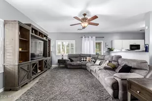 10643 N 70th Dr, Peoria, AZ 85345 - Photo 5