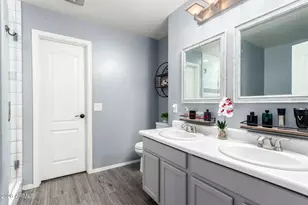 10643 N 70th Dr, Peoria, AZ 85345 - Photo 17