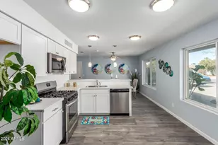 2031 W Dahlia Dr, Phoenix, AZ 85029 - Photo 1