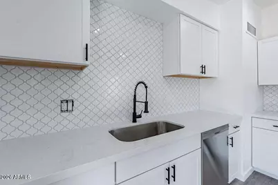 11107 W Iowa Avenue, Youngtown, AZ 85363 - Photo 9