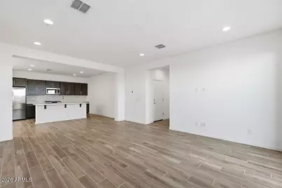 10050 W Piccadilly Road, Avondale, AZ 85392 - Photo 13