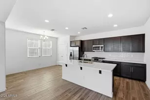 10050 W Piccadilly Rd, Avondale, AZ 85392 - Photo 9