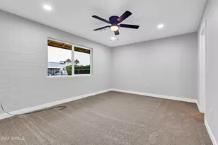 10602 W Cumberland Dr, Sun City, AZ 85351 - Photo 17