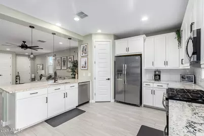 19414 W Highland Avenue, Litchfield Park, AZ 85340 - Photo 9