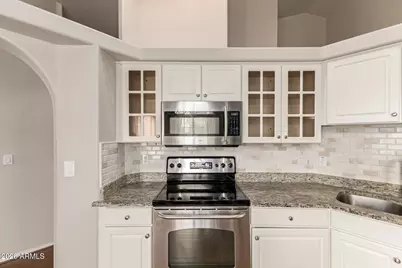 517 S Paradise Drive, Gilbert, AZ 85233 - Photo 13