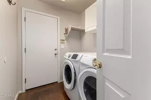 517 S Paradise Dr, Gilbert, AZ 85233 - Photo 33