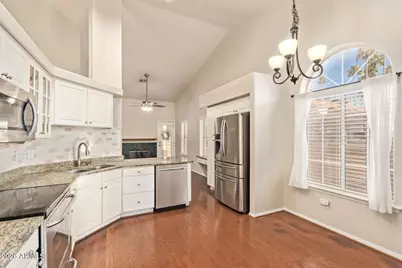 517 S Paradise Drive, Gilbert, AZ 85233 - Photo 11