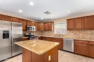 1890 E Loma Vista Dr, Tempe, AZ 85282 - Photo 15