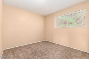 1890 E Loma Vista Dr, Tempe, AZ 85282 - Photo 23