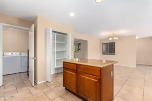 1890 E Loma Vista Dr, Tempe, AZ 85282 - Photo 17