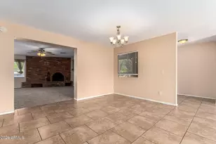1890 E Loma Vista Dr, Tempe, AZ 85282 - Photo 9