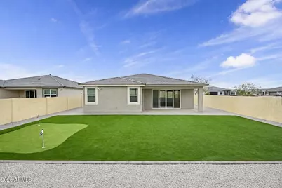 15896 W Desert Hollow Drive, Surprise, AZ 85387 - Photo 21