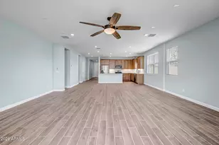 15896 W Desert Hollow Dr, Surprise, AZ 85387 - Photo 9