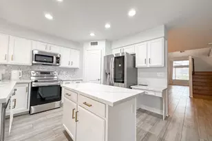 1705 E Yukon Dr, Phoenix, AZ 85024 - Photo 13