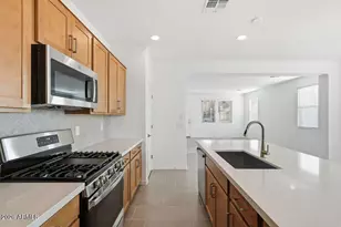 10056 W Piccadilly Rd, Avondale, AZ 85392 - Photo 7