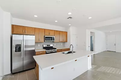 10056 W Piccadilly Road, Avondale, AZ 85392 - Photo 11