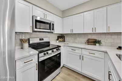 1717 E Union Hills Drive #2033, Phoenix, AZ 85024 - Photo 9